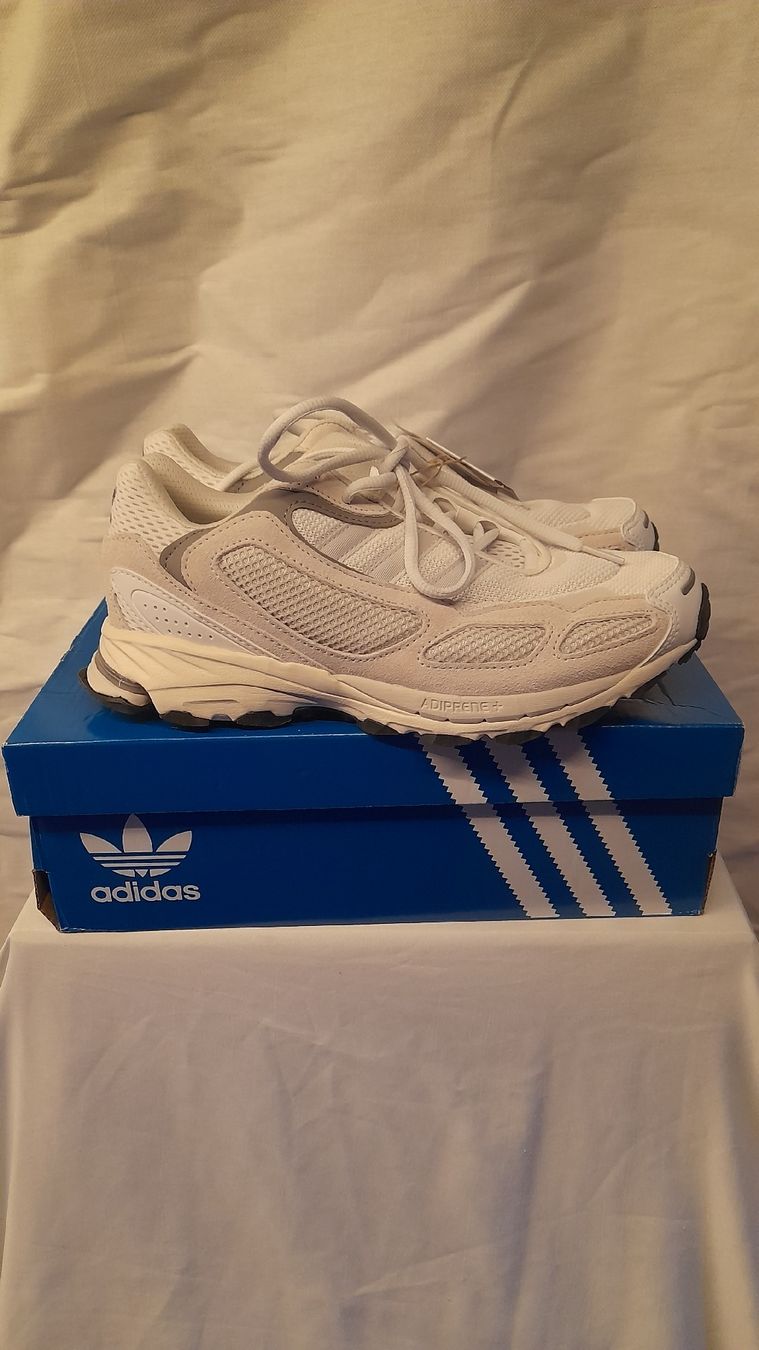 Adidas Scarpe da uomo: Adidas Shadowturf, Taille 40 2/3, Neuves ! – Nuovo e nell'imballaggio originale da st.gallen venduto da The_Rag_Picker. 3
