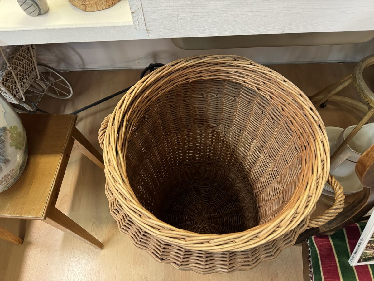 Paniers à linge: Wunderschöner Wäschekorb – D'occasion à Chur par Meriva0 2