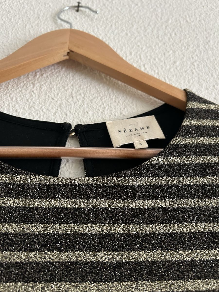 Sezane T-shirt: Top Sezane T.S à rayures dorées – Nuovo (secondo la descrizione) da Morges venduto da cat_6cm9 2