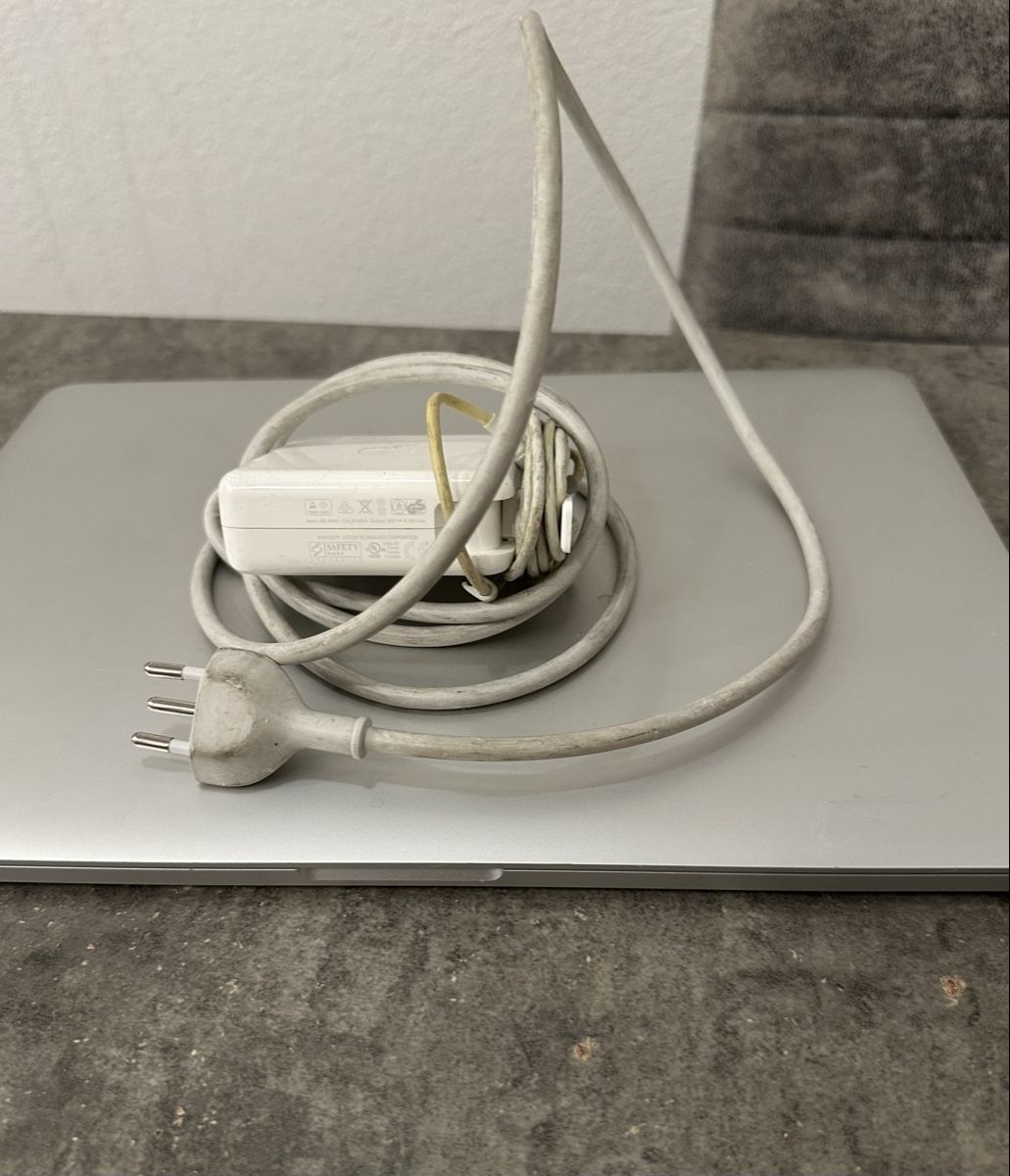 Apple Notebook: macbook pro retina 2015 – Difettoso da Abtwil SG venduto da nic_29jv 2