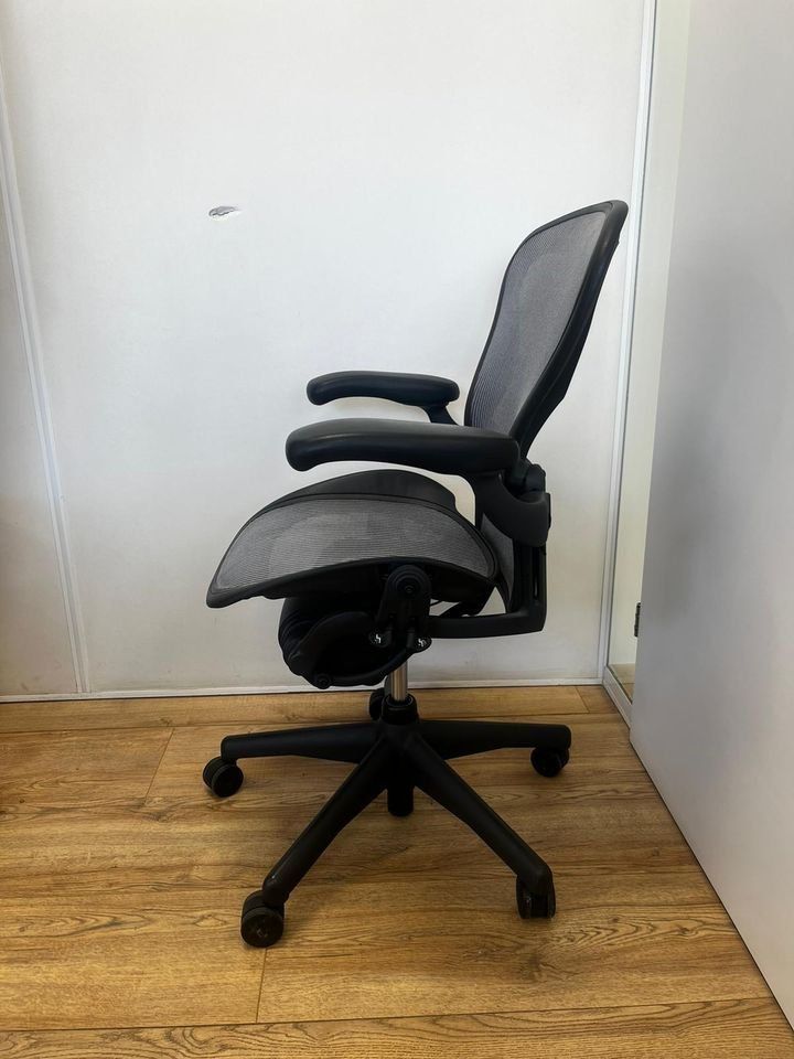 Herman Miller Sedie: Herman Miller Aeron Carbon Full Option – Usato da Purmerend venduto da Offeco 7