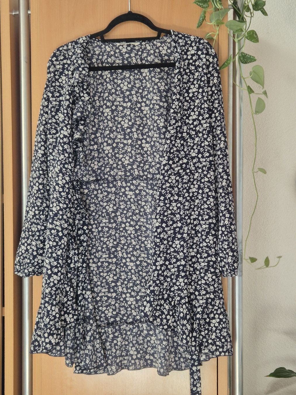 Kleider: Wickelkleid – Neu (gemäss Beschreibung) aus Gondiswil von jst_z5bz 1