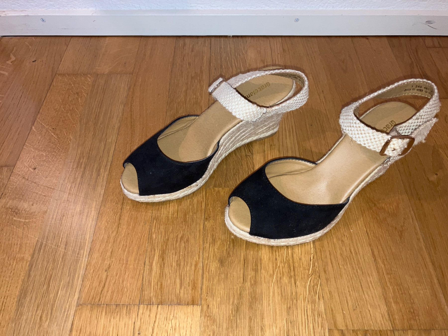Scarpe da donna: Sommer-Damenschuhen, Grösse 36 – Usato da Zürich venduto da Dudu2020 2