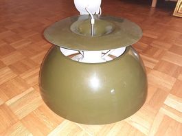 Vintage Hängelampe, olivegrün, 70er Jahre Design Klassiker