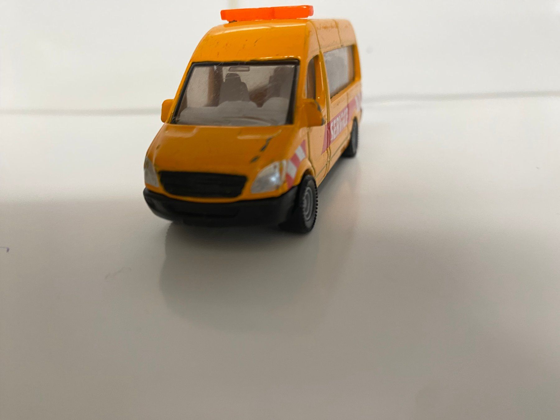 Siku Modellini d'auto: SIKU Mercedes-Benz Sprinter Service 206 – Usato da Kerzers venduto da tisyayasuBE 1