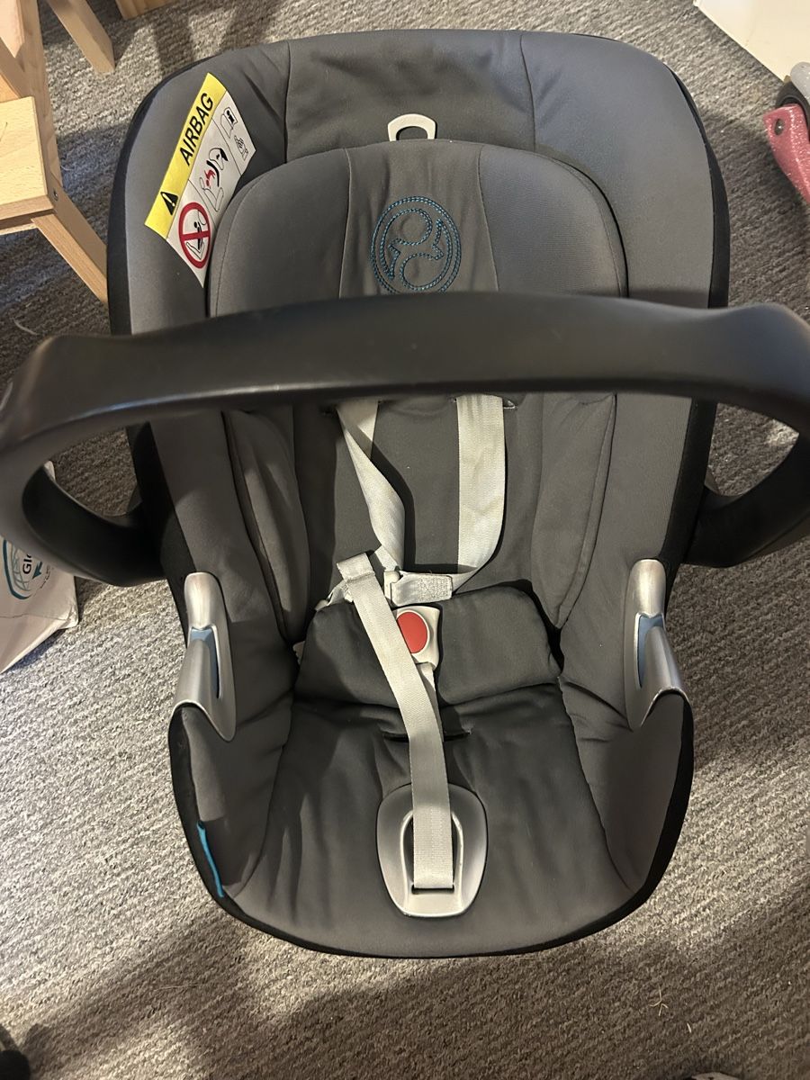 Cybex Seggiolini per auto: Siège auto Cybex noir-gris – Usato da St-Prex venduto da mar_f6t6