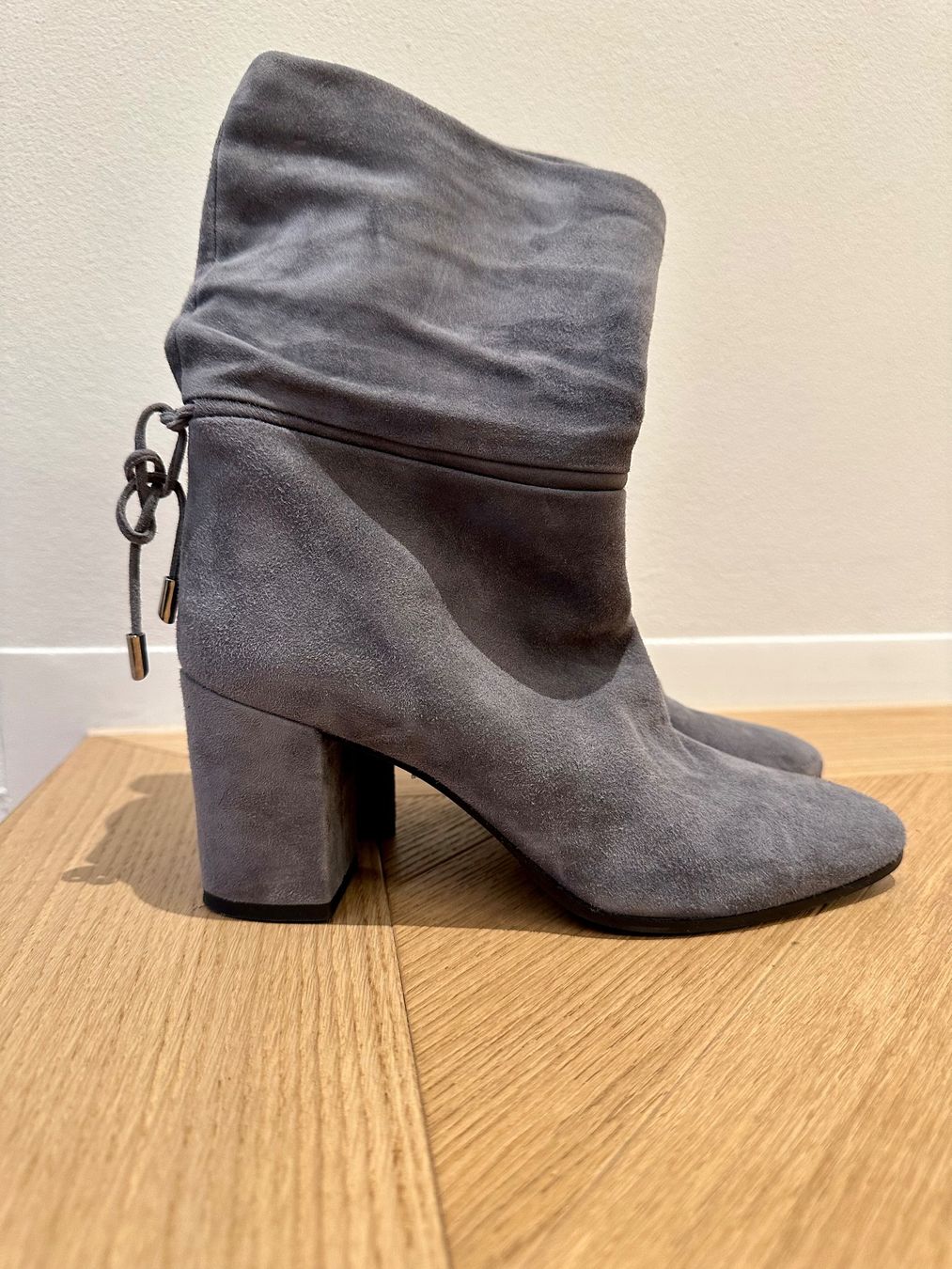 Damenschuhe: Neue Wildleder Stiefel Gr 37.5 / Grau – Neu (gemäss Beschreibung) aus Hergiswil NW von Labello01