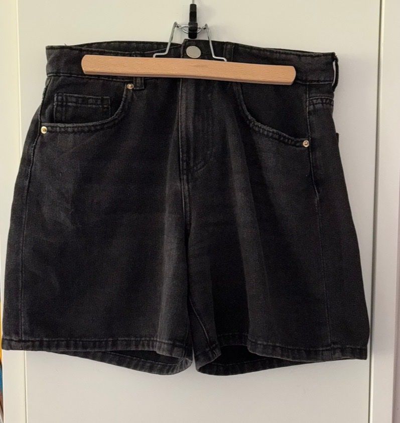 Only Pantalons: Only - Short Gr.XS – D'occasion à Baden par frb_2cjk