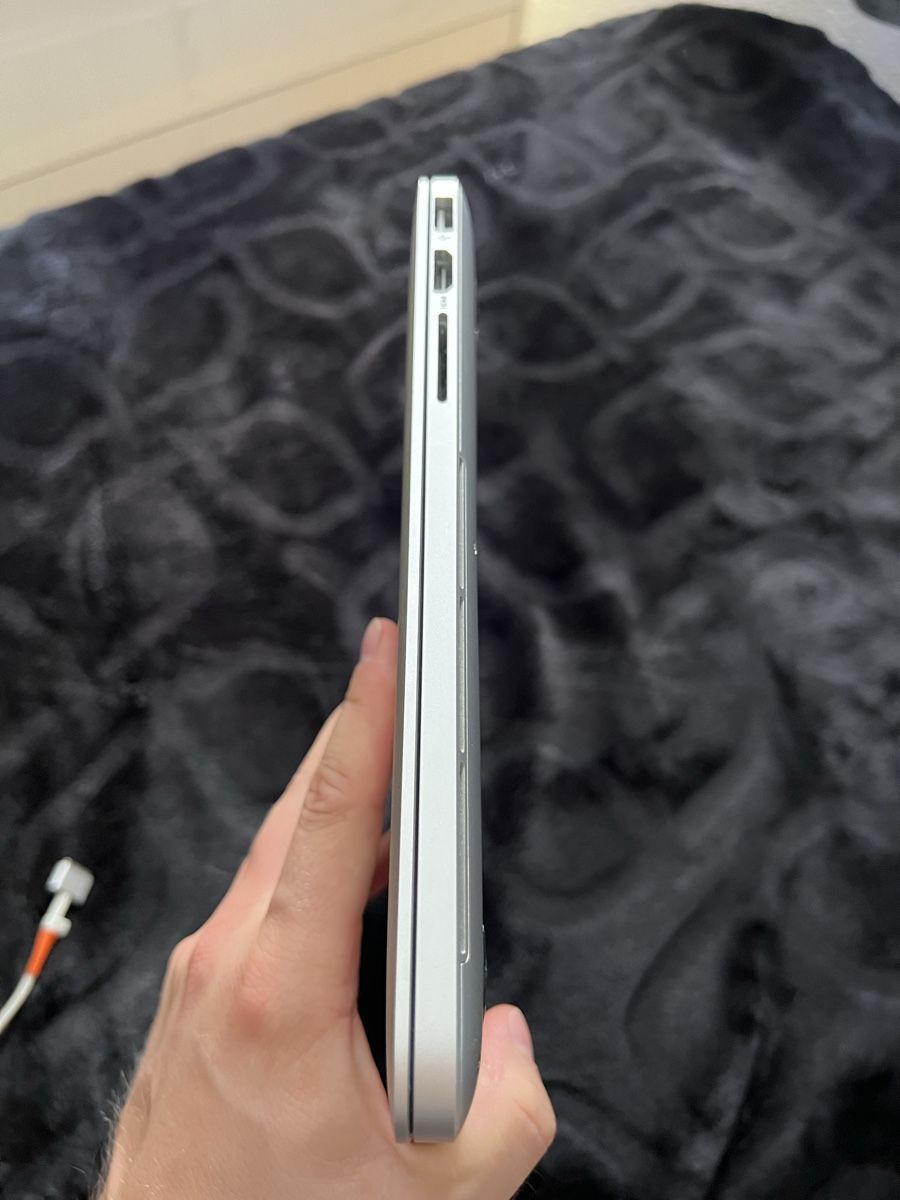 Apple Notebook: MacBook Pro 4 – Usato da Frauenfeld venduto da bar_8v6b 4