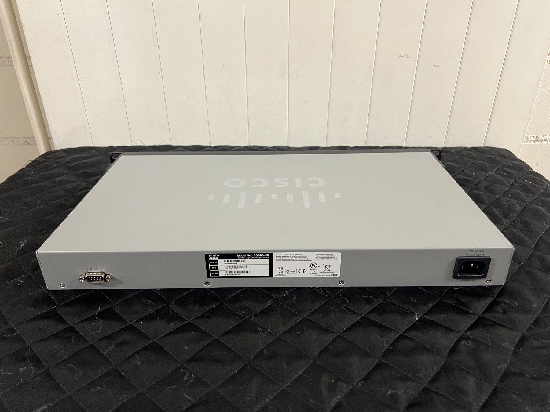 Hubs & Switches: Cisco SG 300-28 – Gebraucht aus Kirchberg SG von EPGaemperle 1