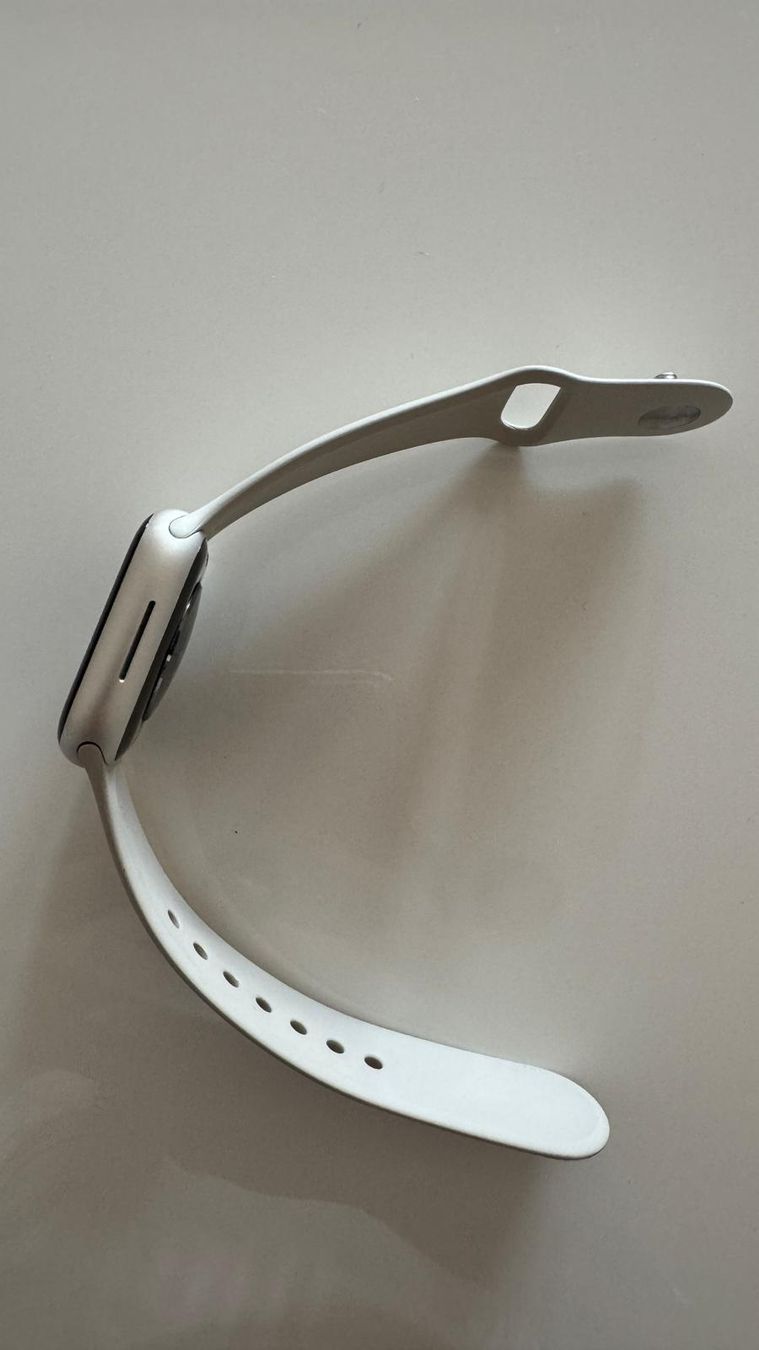 Apple Smartwatch: APPLE Watch Series 7 (GPS) – Nuovo (secondo la descrizione) da Schüpfheim venduto da oldyrk 3