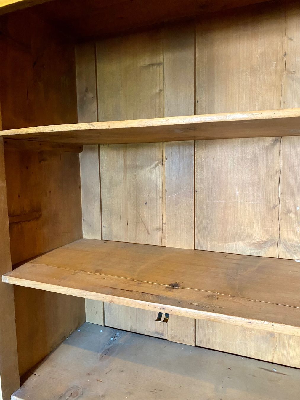 Armadi: Wunderschöner massiver Schrank mit Bauernmalerei – Usato da Frauenkappelen venduto da leola1973 3
