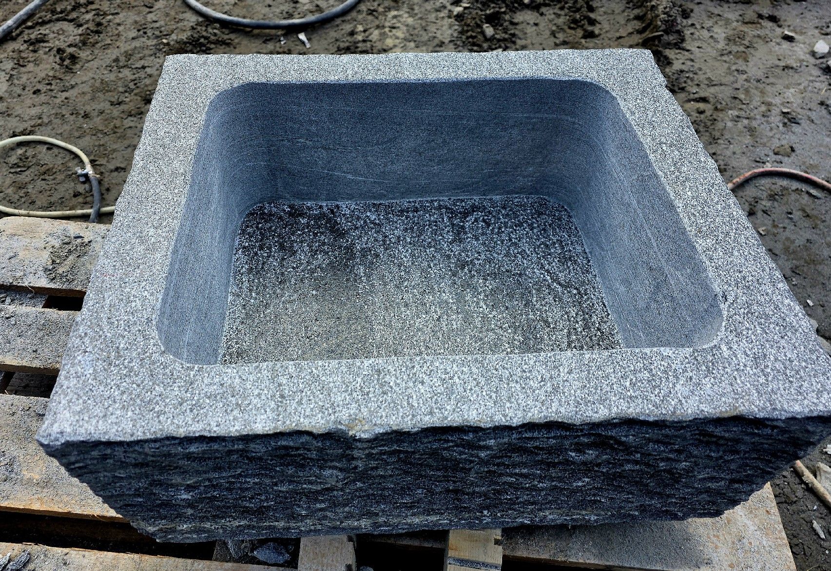 Pietre & tegole: Lavello in granito Vallemaggia – Nuovo e nell'imballaggio originale da Riveo venduto da LafranchiJoy 1