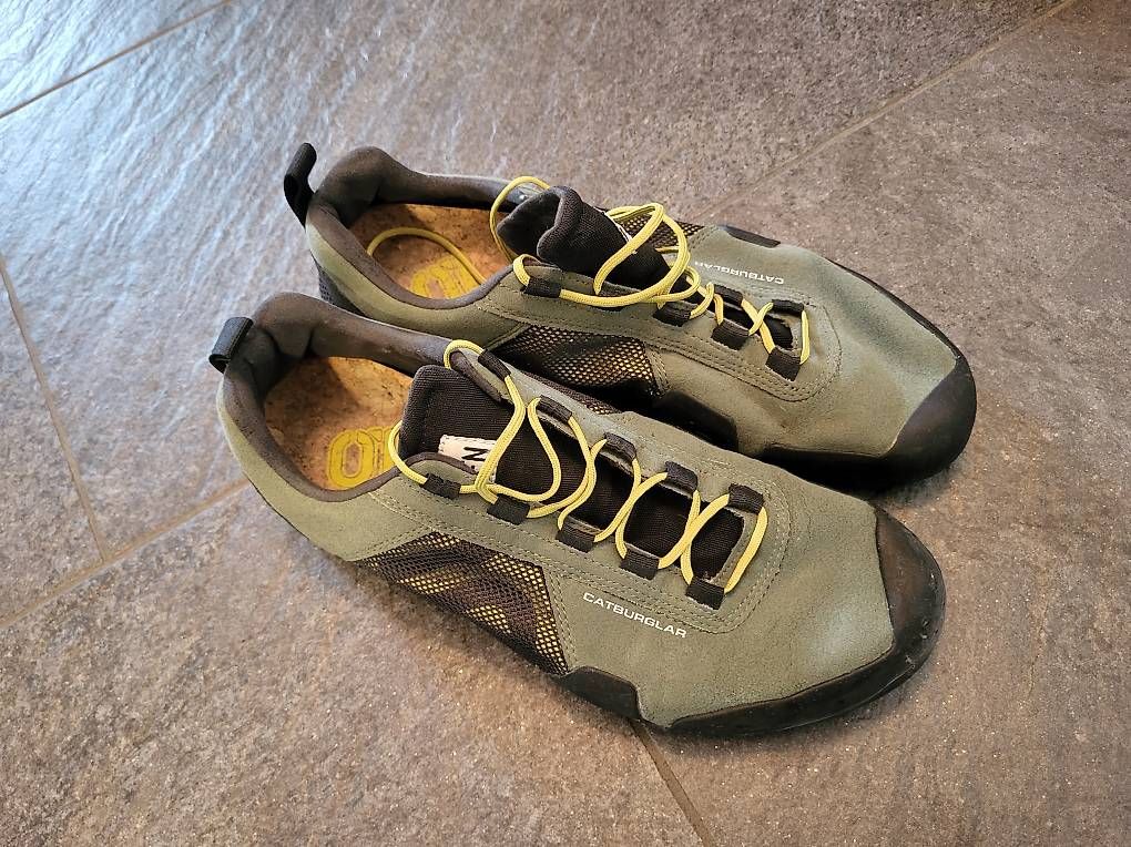 Five Ten Chaussures hommes: 2 Stück Five Ten Sneaker Zustiegsschuhe Klettern – D'occasion à Oberglatt ZH par watchkurt