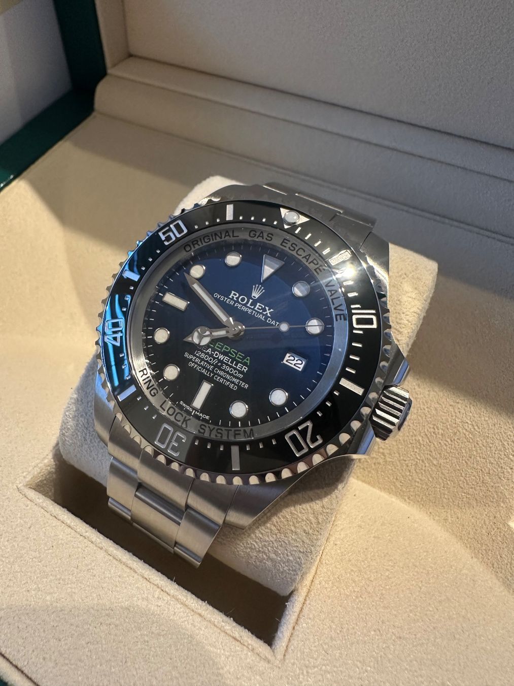 Rolex Uhren: Very special - Rolex SeaDweller Deepsea D-Blue ref. 116660 – Gebraucht aus Genève von SovereignWatch