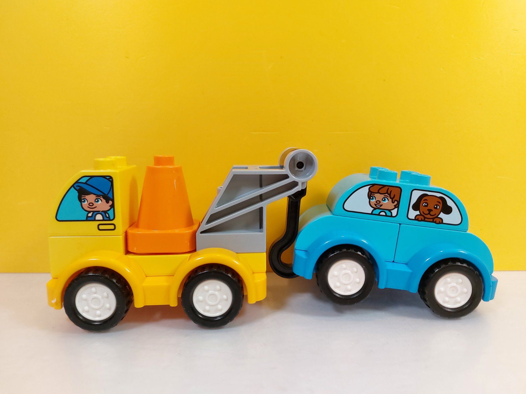 Lego Kit di costruzioni: LEGO Duplo 10883 Abschleppwagen Komplett – Usato da St.Gallen venduto da TinasBauundSpiel