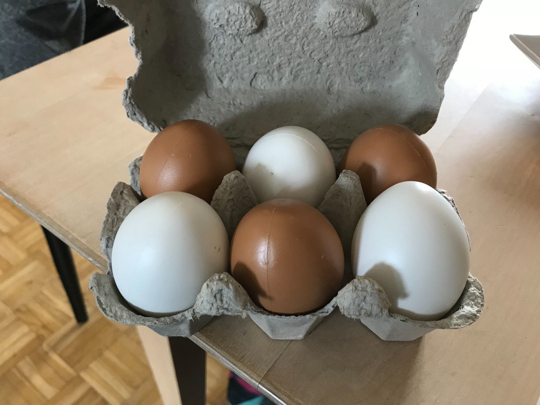 Dekomaterial: Plastikeier in Schachtel (6Stk) – Neu und originalverpackt aus Winterthur von nuggi88 1