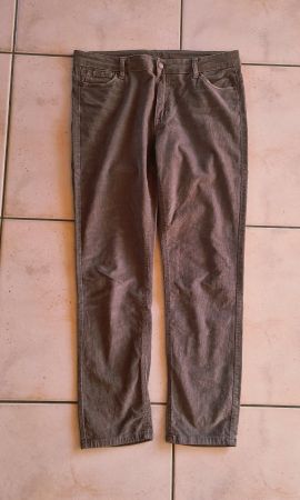 Damen Cordhose braun L/40 neuwertig