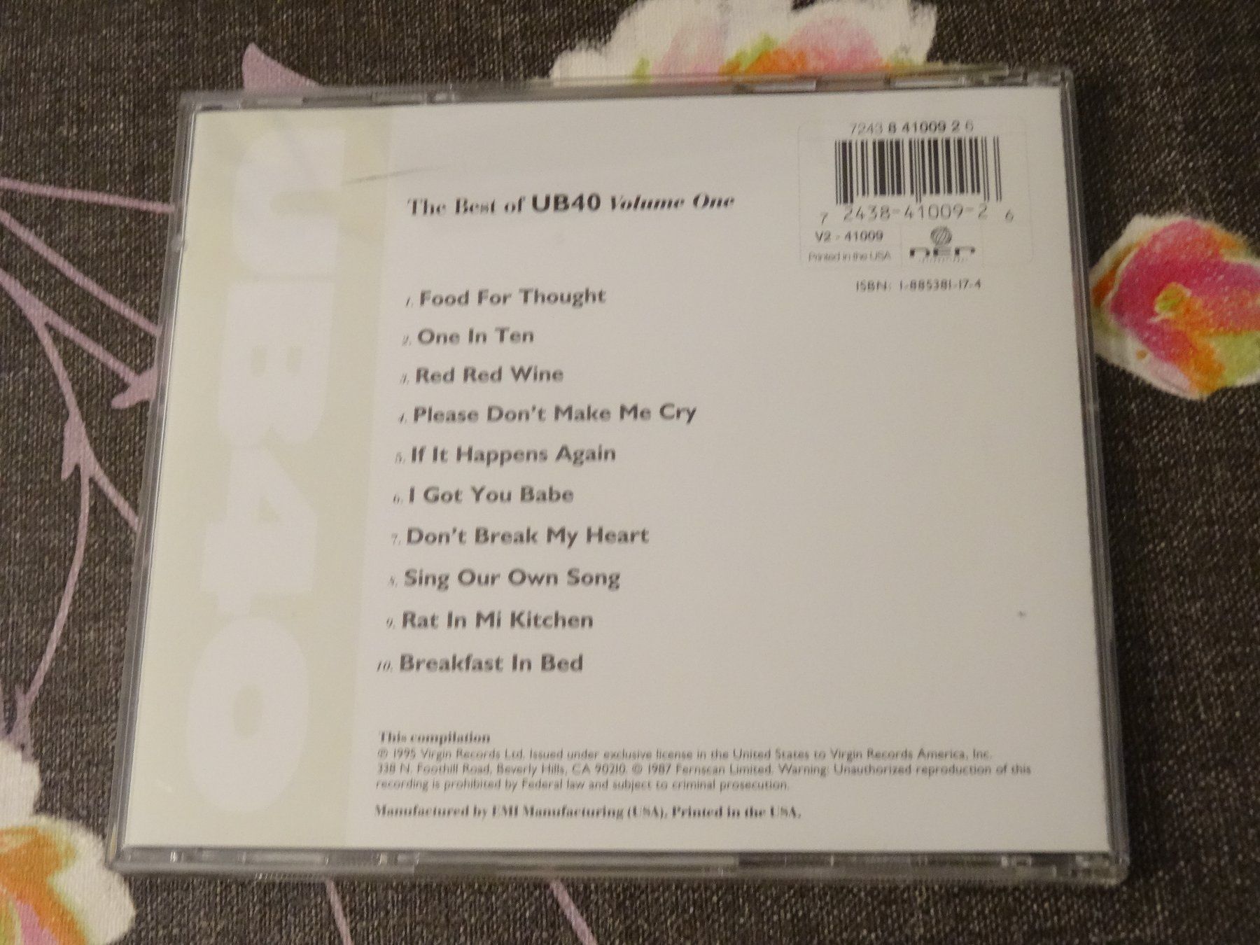 CDs: UB40 - The Best of - Volume One CD – Gebraucht aus Olten von Disc-Ausverkauf 1