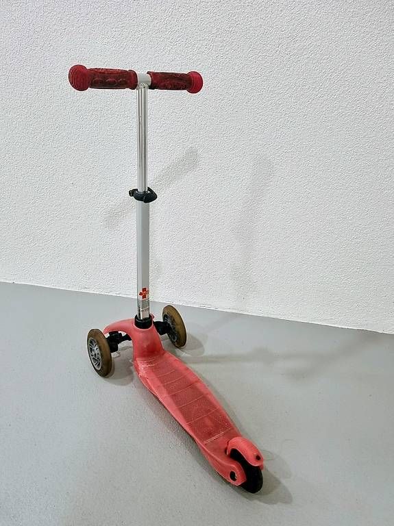 Micro Veicoli per bambini: Kinder-Trottinett Mini Micro (pink) – Usato da Bätterkinden venduto da Stein80