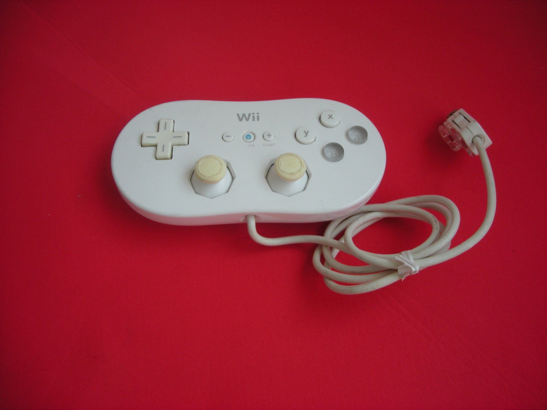Nintendo Console: Wii Classic Original Kontroller in Farbe weiss – Usato da Spreitenbach venduto da Sniper8952 1
