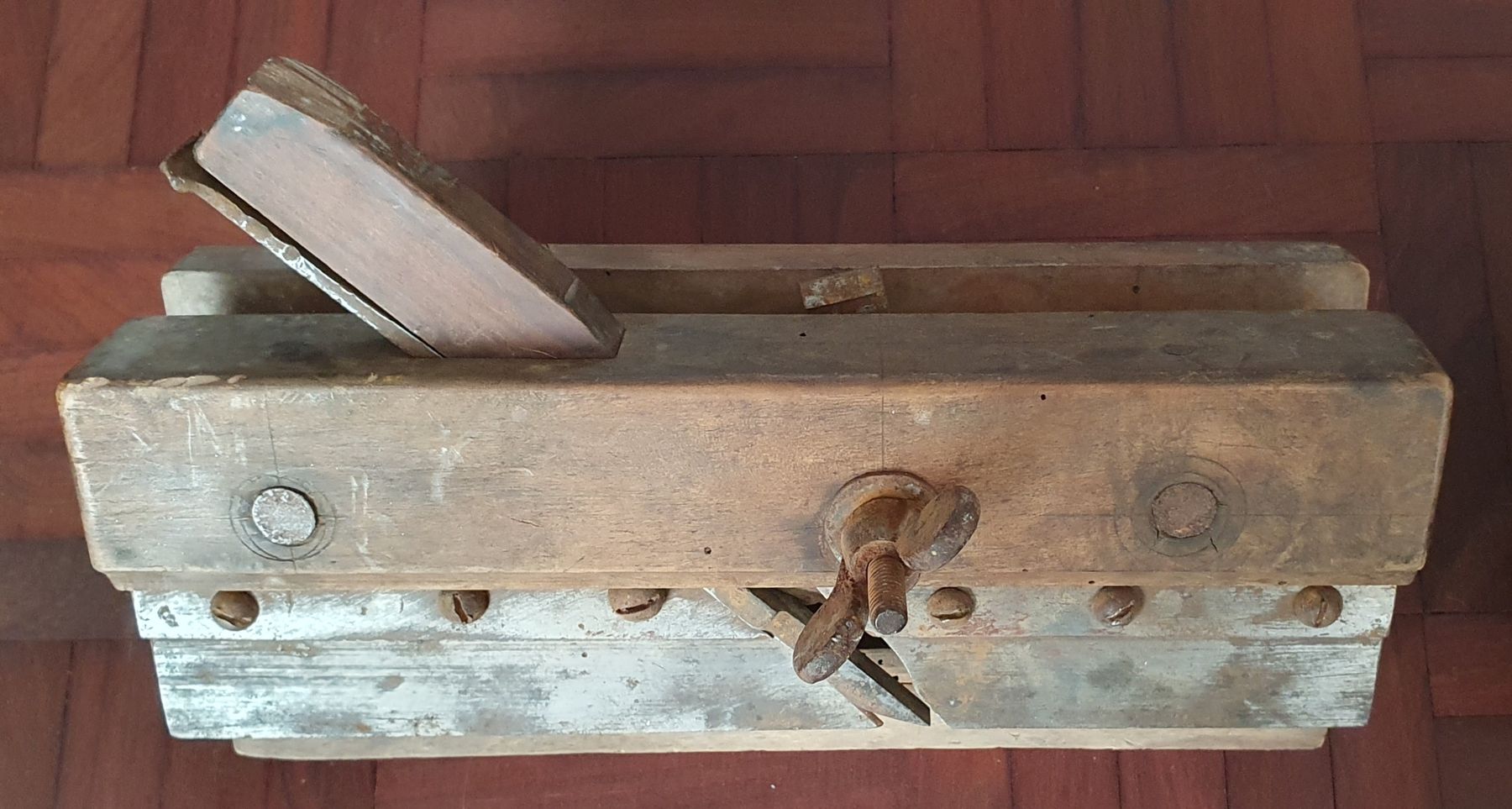 Tutti gli attrezzi: 3 Antike Holzhobel - Nuthobel – Usato da Kreuzlingen venduto da Rschweiz1 1
