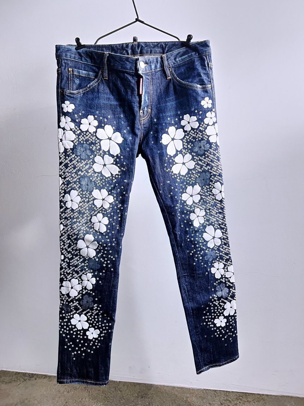 Dsquared2 Jeans: DSQUARED2 Jeans Blumenmotiv, Grösse 38 - Statement-Piece! – Usato da Stilli venduto da Bibneu