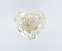 0.31ct Herz-Diamant VS2 – Fancy Natural – IGI Zertifikat
