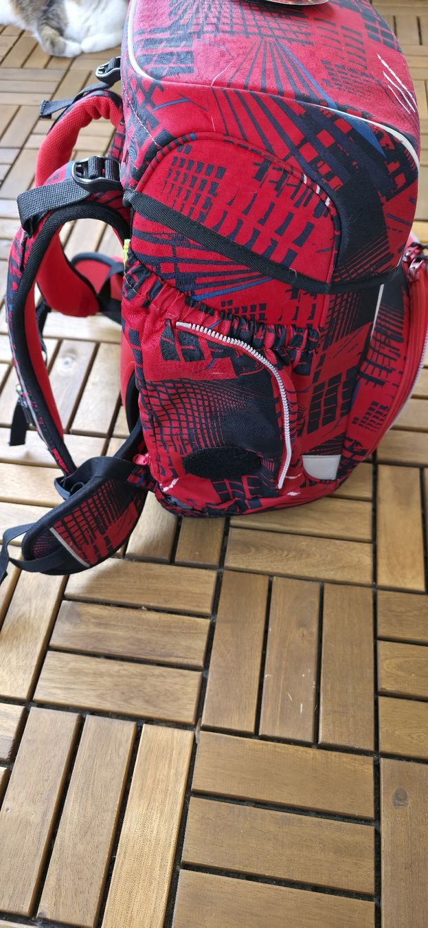 Ergobag Borse & Zaini: Ergobag Rucksack set rot schwarz  Stadtmuster guter Zustan – Usato da Aesch BL venduto da Angib1986 2