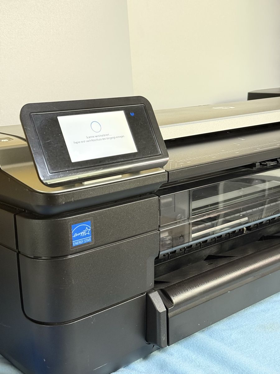 Hewlett Packard Stampanti: HP DesignJet T830 Printer – Nuovo (secondo la descrizione) da Kilchberg ZH venduto da lilinha_artes 2