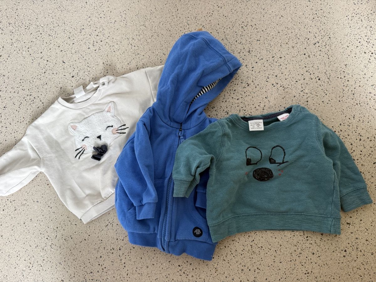 Kleiderpakete & -sets: 3 Baby Pullover/Jäggli, Gr. 68 – Gebraucht aus Zürich von ginanue