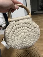 geflochtene tasche