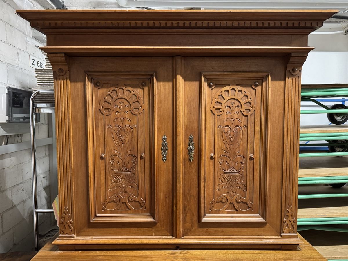 Credenze: Schrank / Buffet / Kommode Nussbaumholz, Antik – Usato da Zürich venduto da Nobs1 4