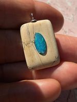 Holzanhänger mit Opal