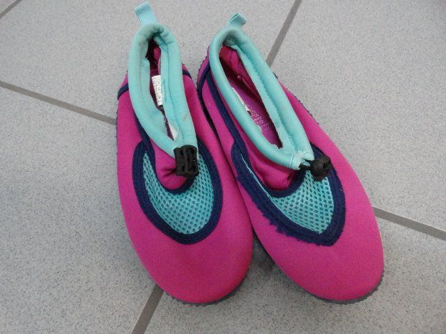 Schuhe für Mädchen: Schuhpaket Mädchen, Gr. 31 – Gebraucht aus Wil SG von Zwillinge0 9