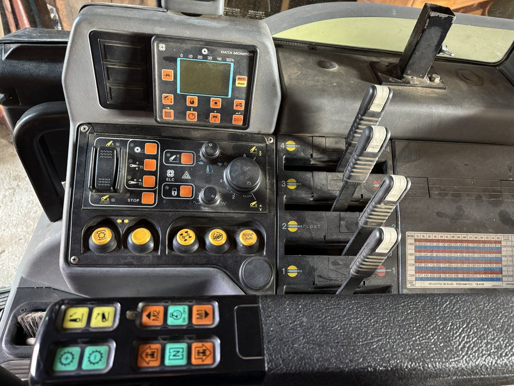 Hürlimann Trattori: Traktor Hürlimann XT-910.6 Full Drive – Usato da Stäfa venduto da ChNo 6