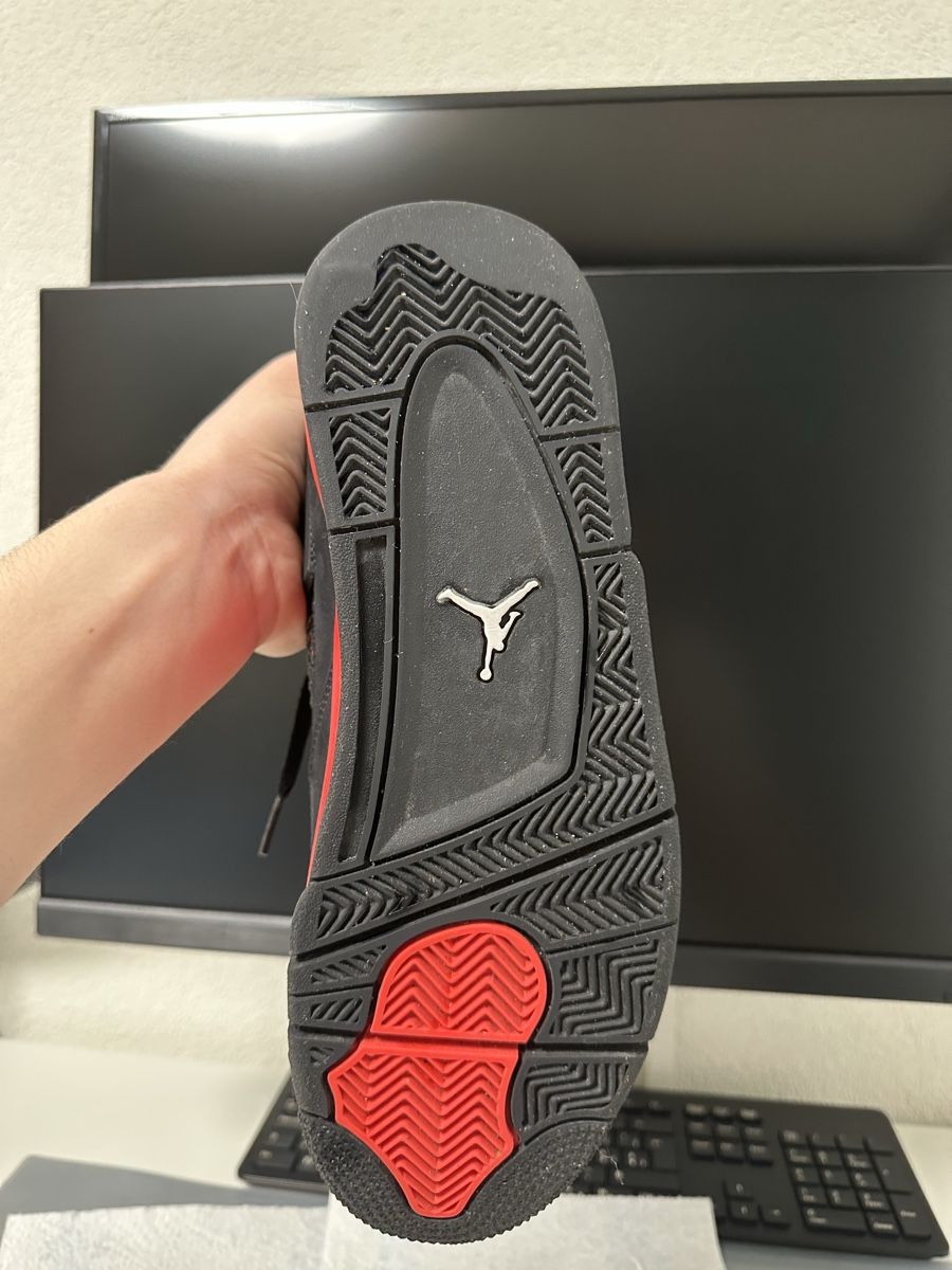 Jordan Herrenschuhe: Jordan 4 Retro Red Thunder (Schwarz/Rot) – Gebraucht aus Zürich von Ale-061106 7