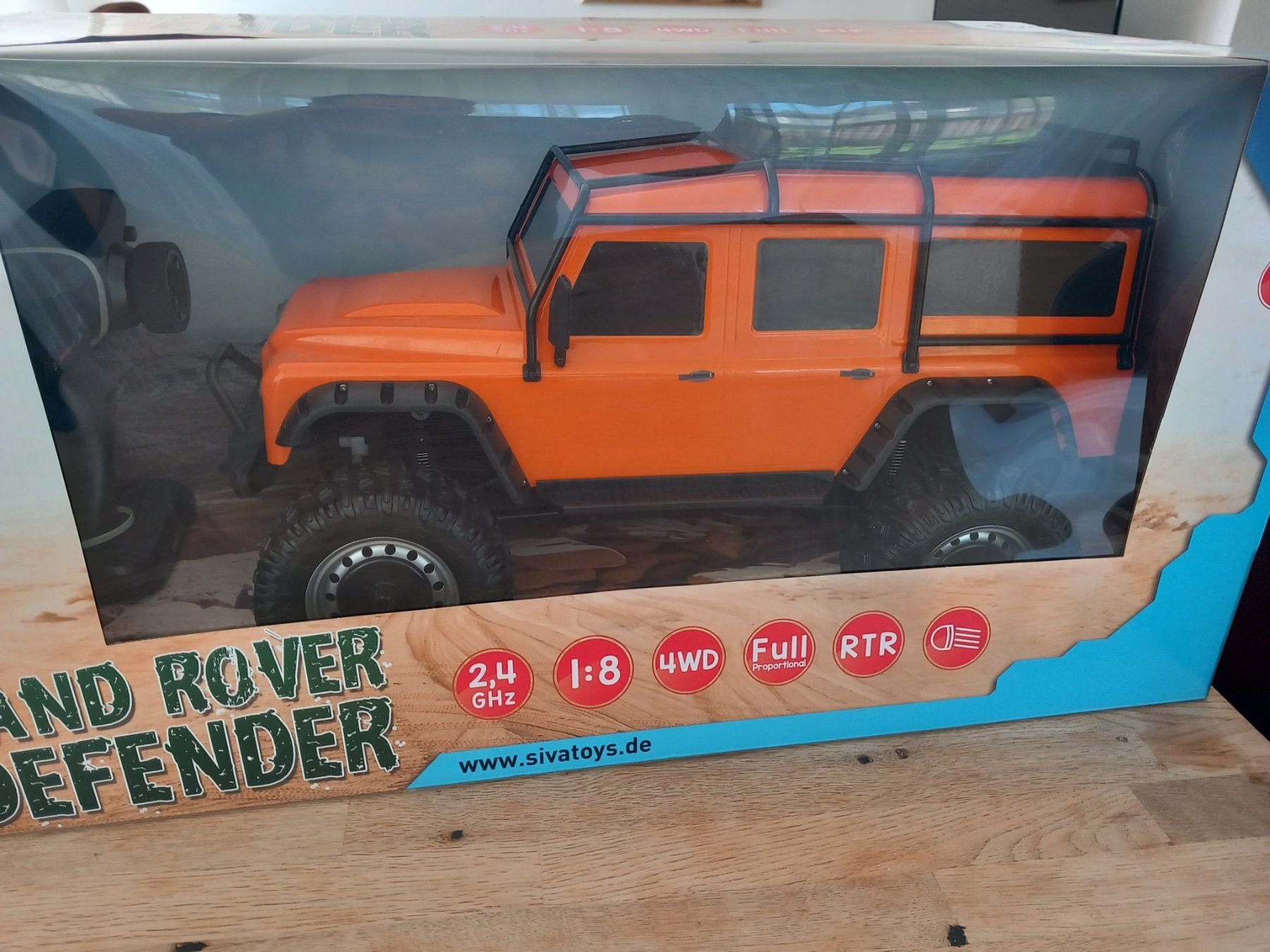 Modellismo RC: Landrover Defender Ferngesteuert orange – Nuovo e nell'imballaggio originale da Thun venduto da Spielzeug-Sale 2