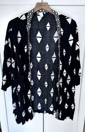 Kimono Damen Vero Moda schwarz weiss Grösse L gemustert
