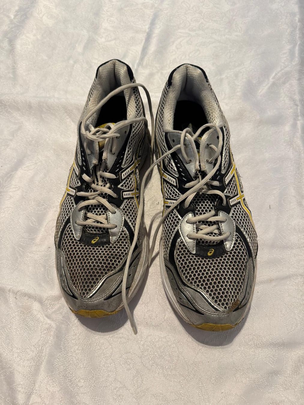 Asics Scarpe da uomo: ASICS Laufschuhe Gr. 49 – Usato da Zurich venduto da VR2000