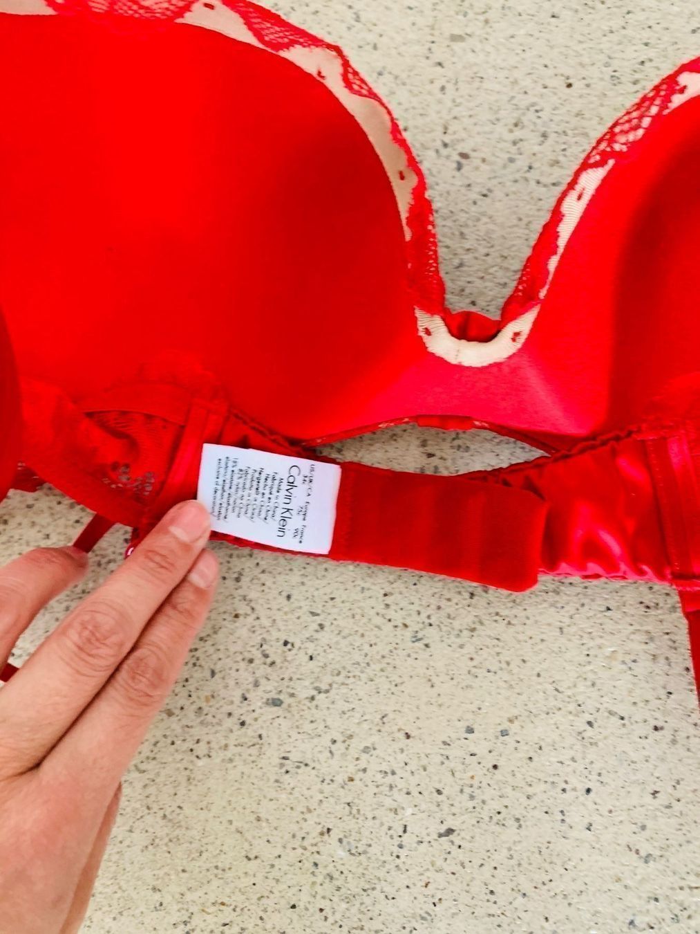 Calvin Klein Sonstige Unterwäsche: Körbchen-BH Calvin Klein neu 75c – Neu (gemäss Beschreibung) aus Zürich von Jaskam 2
