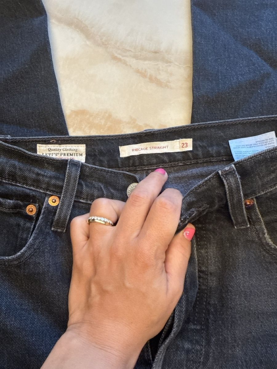 Levi's Jeans: Levi's Ribcage Straight Jeans – Usato da Embrach venduto da shila_03 3