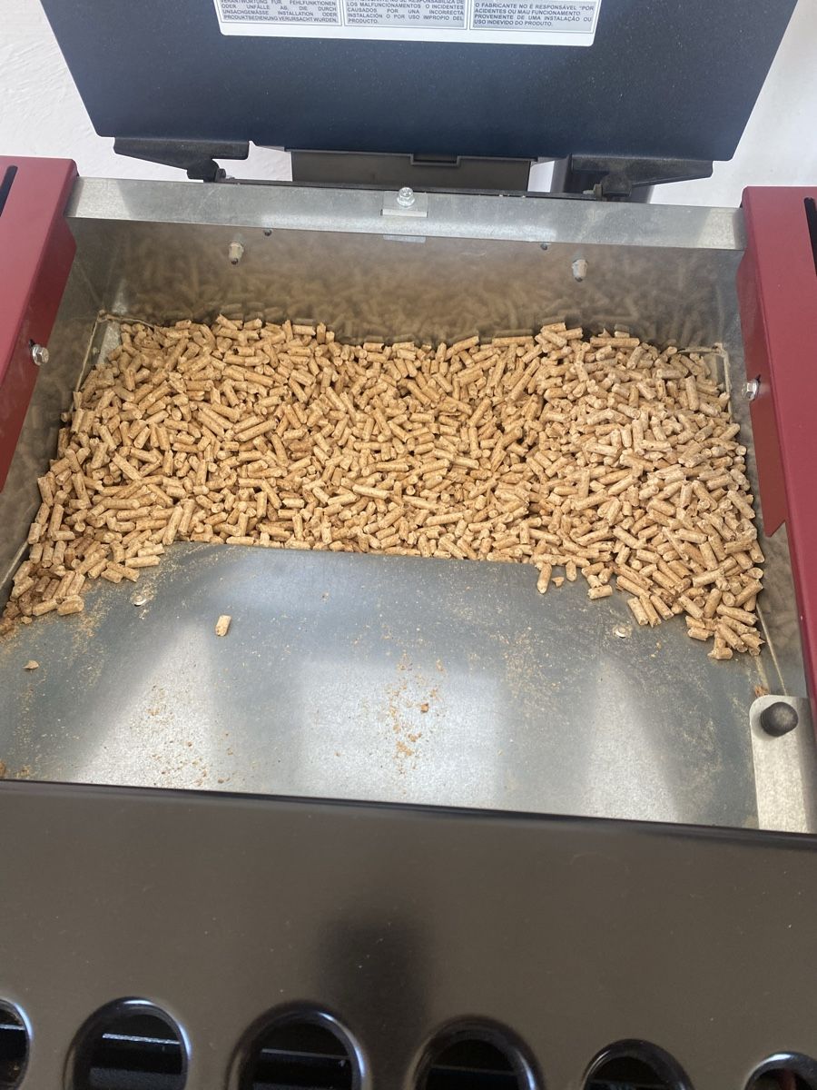 Schwedenöfen: Poêle à Pellets Palazzetti Rouge – Gebraucht aus Lausanne von Csamadhi 5