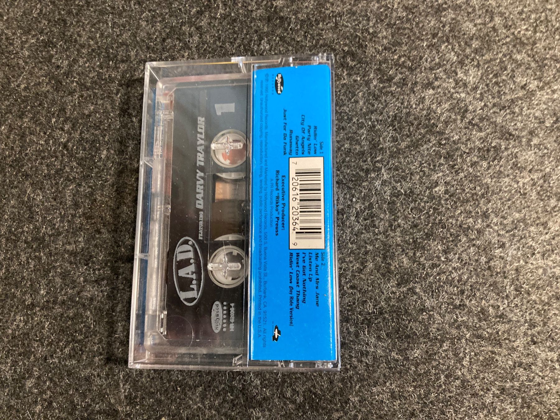Musicassette: L.A.D. Featuring Darvy Traylor - Ridin' Low (MC) – Usato da Fribourg venduto da Karushi 1