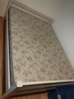 Bettgestell mit Lattenrost und Matratze 140x200cm