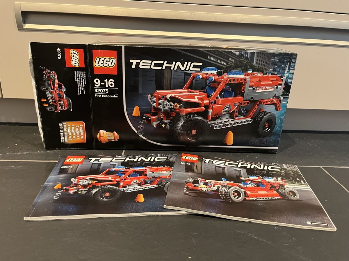 Lego Kit di costruzioni: Lego Technic 42075 First Responder – Usato da Hausen AG venduto da vita09