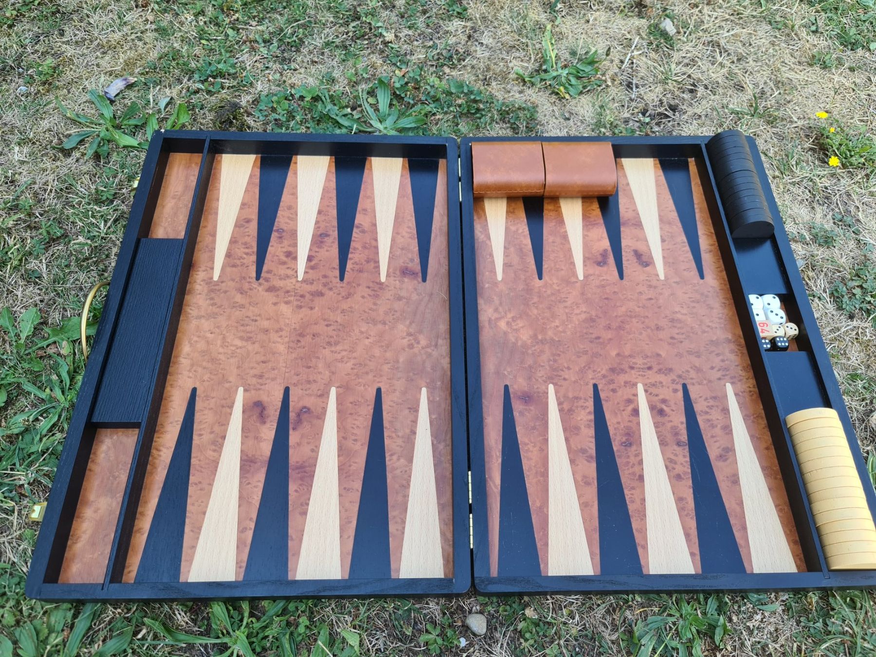 Spiele: Backgammon Spiel mit Zubehör neuwertig – Gebraucht aus Niederlenz von DaveDasWahnsinn