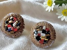 Ohrstecker Handmade Stickerei – Glasperlen Schmuck | Unikat