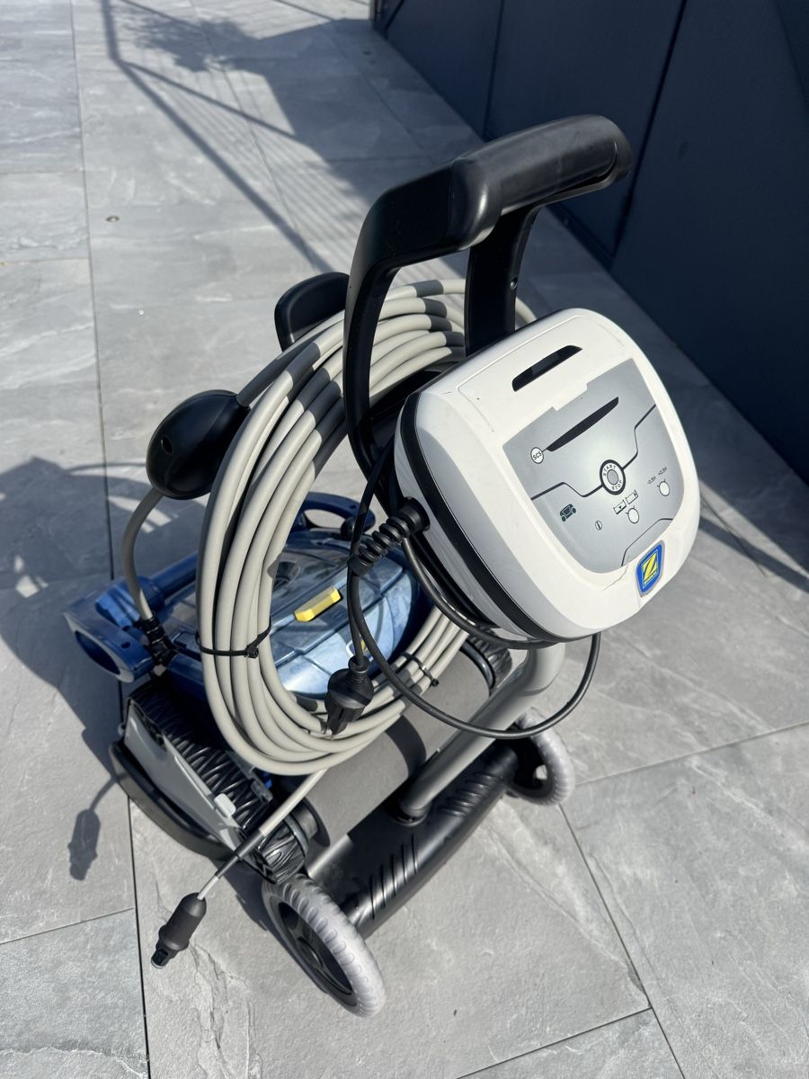 Accessoires de piscine: Zodiac Cyclonx Pro RC4402 Poolroboter – D'occasion à Horriwil par kreidlerkari 1
