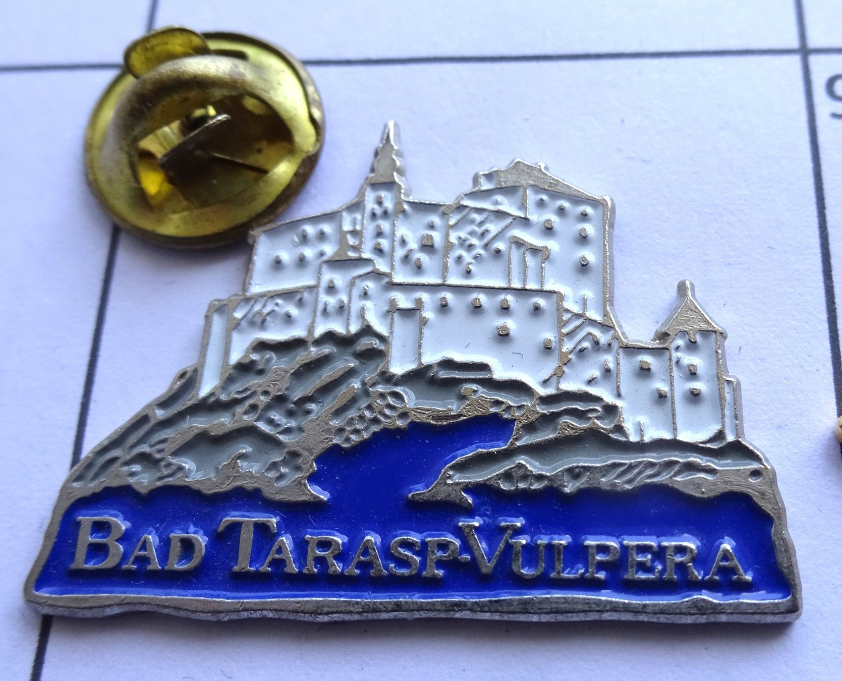 Placchette & Badge: Pin Bad TARASP  VULPERA – Usato da Utzenstorf venduto da BUtter81
